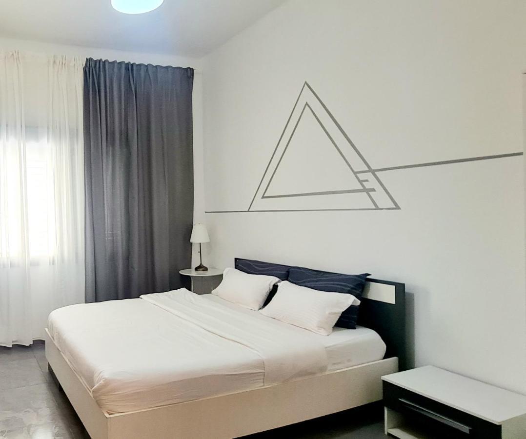 Nice Apartments On Ben Yehuda Str Tel Aviv Bagian luar foto