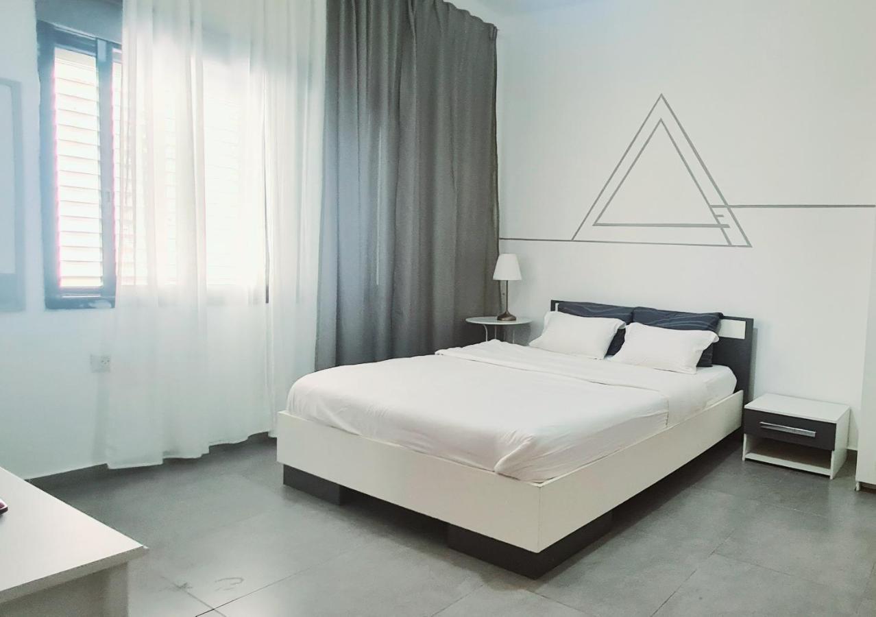 Nice Apartments On Ben Yehuda Str Tel Aviv Bagian luar foto